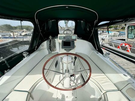 Beneteau 323 image