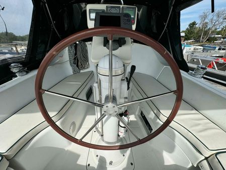 Beneteau 323 image