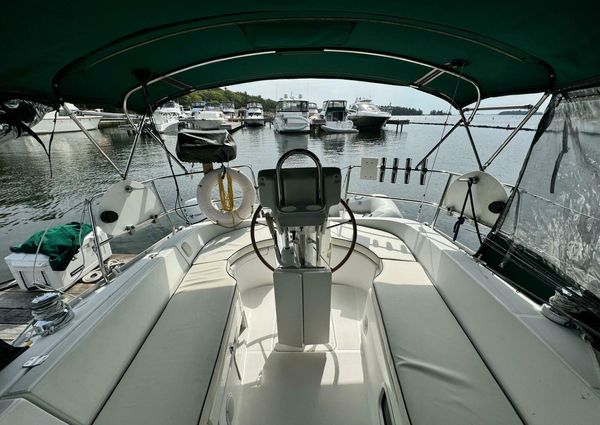 Beneteau 323 image