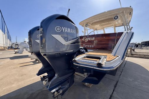 Grady-White Freedom 325 image