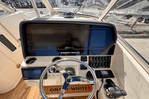 Grady-White Freedom 325 image