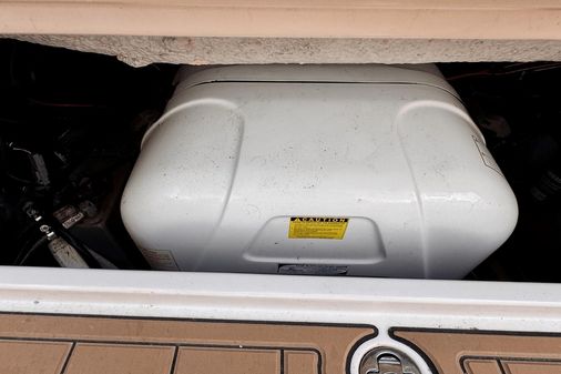 Grady-White Freedom 325 image