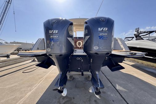 Grady-White Freedom 325 image