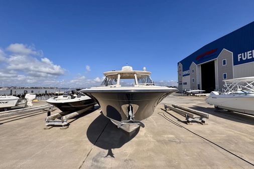 Grady-White Freedom 325 image