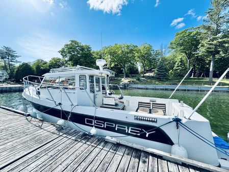 Osprey Pilothouse Long 30 Cockpit image