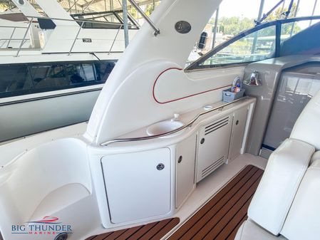 Sea Ray 410 Express Cruiser image