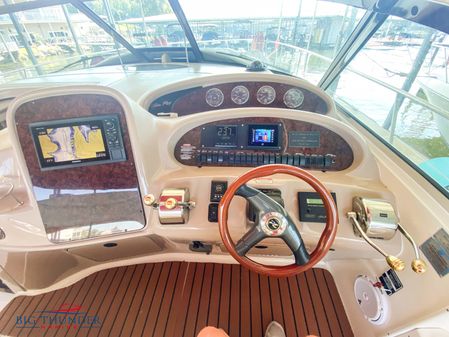 Sea Ray 410 Express Cruiser image