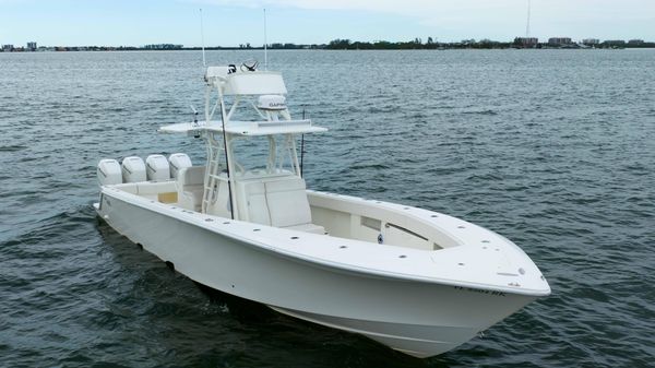 SeaVee 390z Center Console