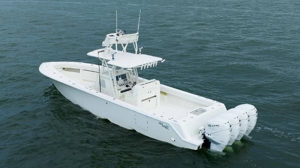 SeaVee 390z Center Console 