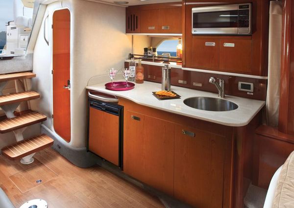 Sea Ray 350 Sundancer image