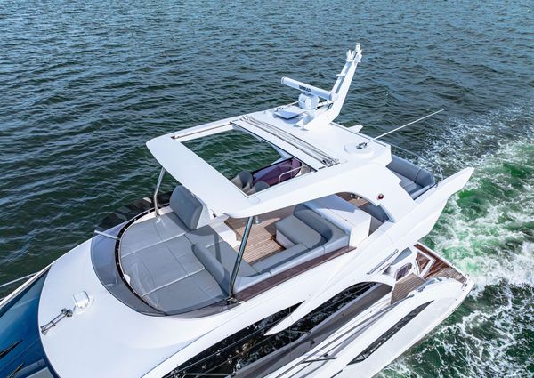 Sunseeker Manhattan 55 image