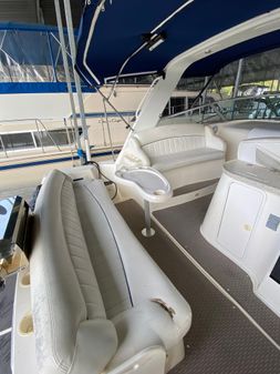 Rinker 340 Fiesta Vee image