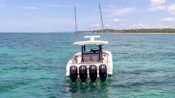 Boston Whaler 380 Outrage image