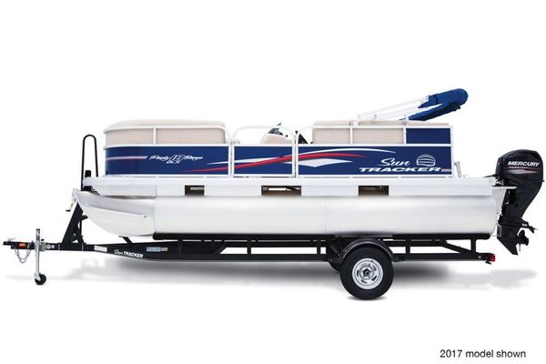 Sun Tracker Party Barge 18 DLX - main image