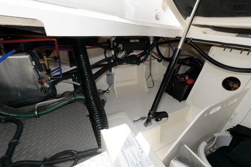 Sea Ray 320 Sundancer OB image