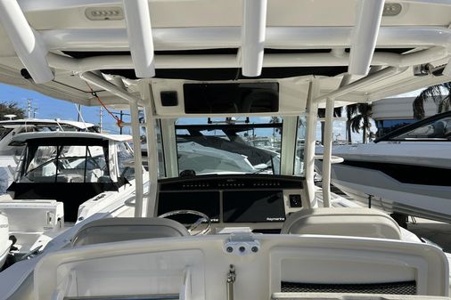 Boston Whaler 330 Outrage image