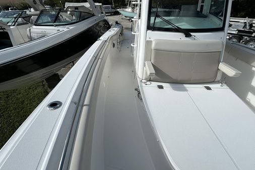 Boston Whaler 330 Outrage image