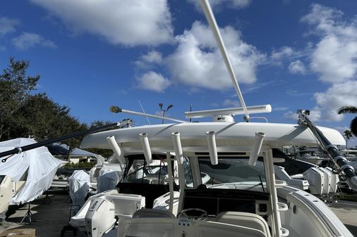 Boston Whaler 330 Outrage image