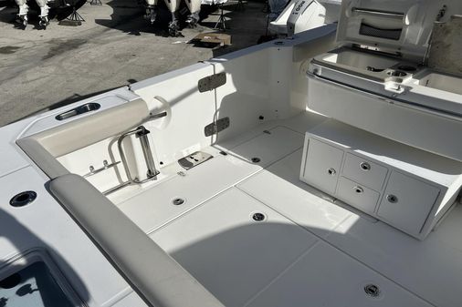 Boston Whaler 330 Outrage image