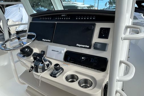 Boston Whaler 330 Outrage image