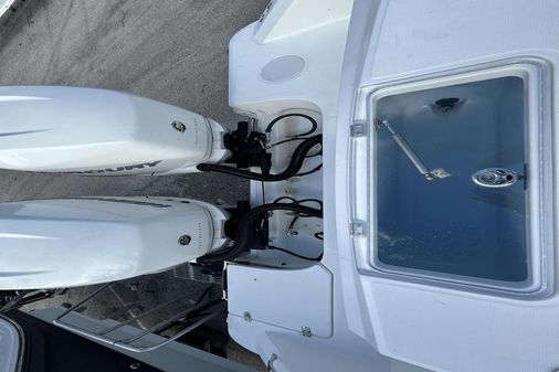 Boston Whaler 330 Outrage image