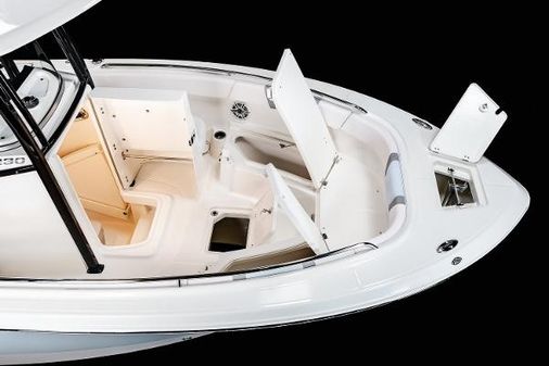 Robalo R230-CENTER-CONSOLE image