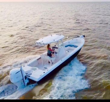 Everglades 243 Center Console image