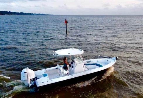 Everglades 243 Center Console image