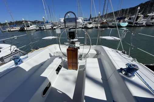 Catalina 320 image