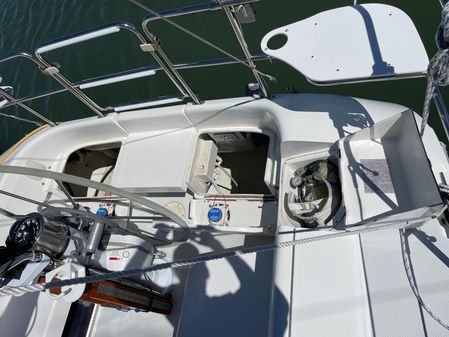 Catalina 320 image