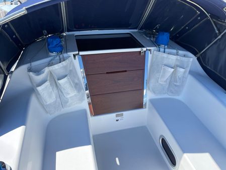 Catalina 320 image