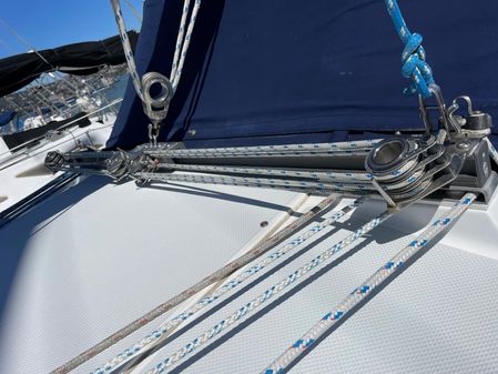 Catalina 320 image