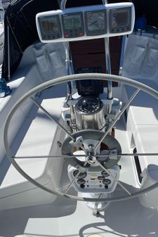 Catalina 320 image