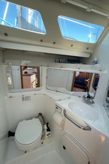 Catalina 320 image
