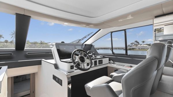 Azimut 60 fly 