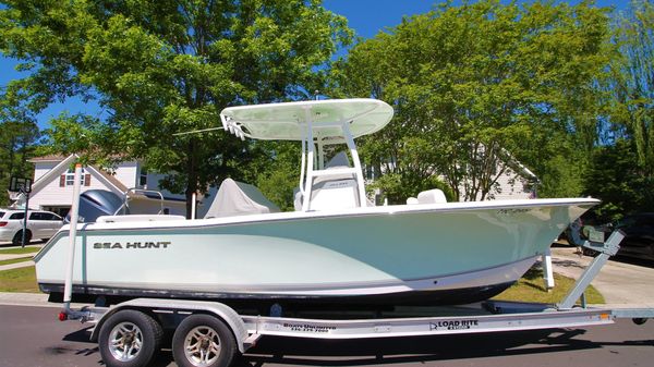 Sea Hunt 234 Ultra F250 