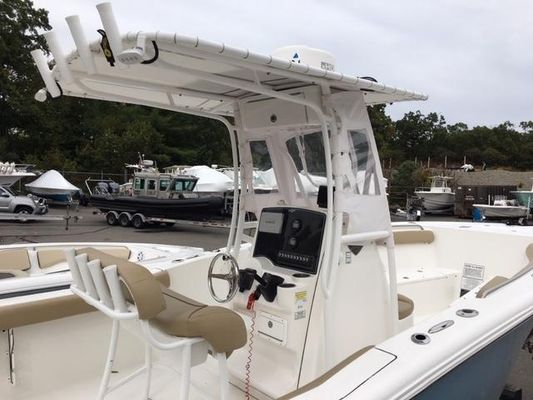 Tidewater 22 center console - main image
