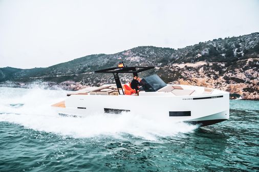 De Antonio Yachts D42 Open image