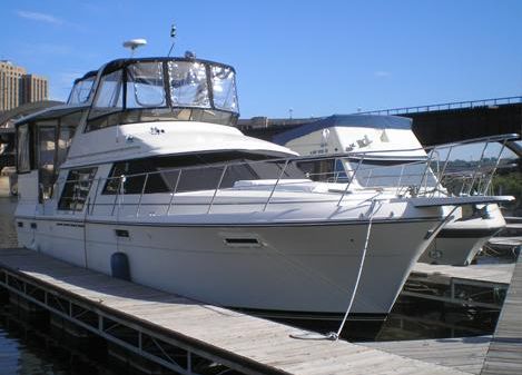 Carver 4207 Aft Cabin Motoryacht