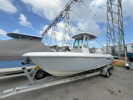 Everglades 235-CENTER-CONSOLE image