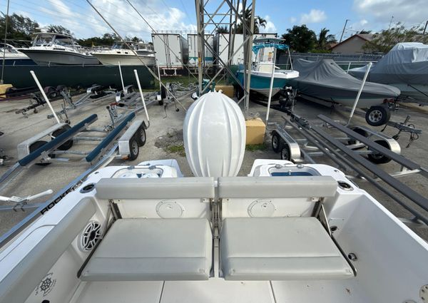 Everglades 235-CENTER-CONSOLE image