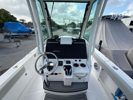 Everglades 235-CENTER-CONSOLE image