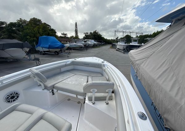 Everglades 235-CENTER-CONSOLE image