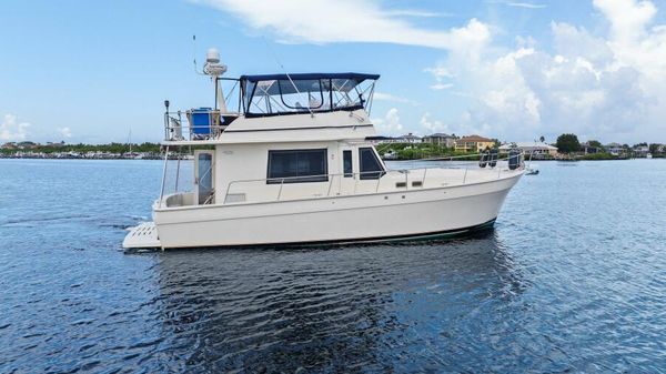 Mainship 430 Trawler 