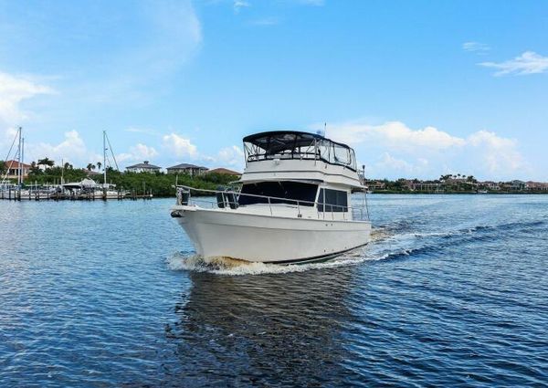 Mainship 430 Trawler image