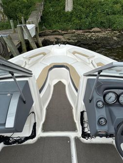 Chaparral 220-SSI image