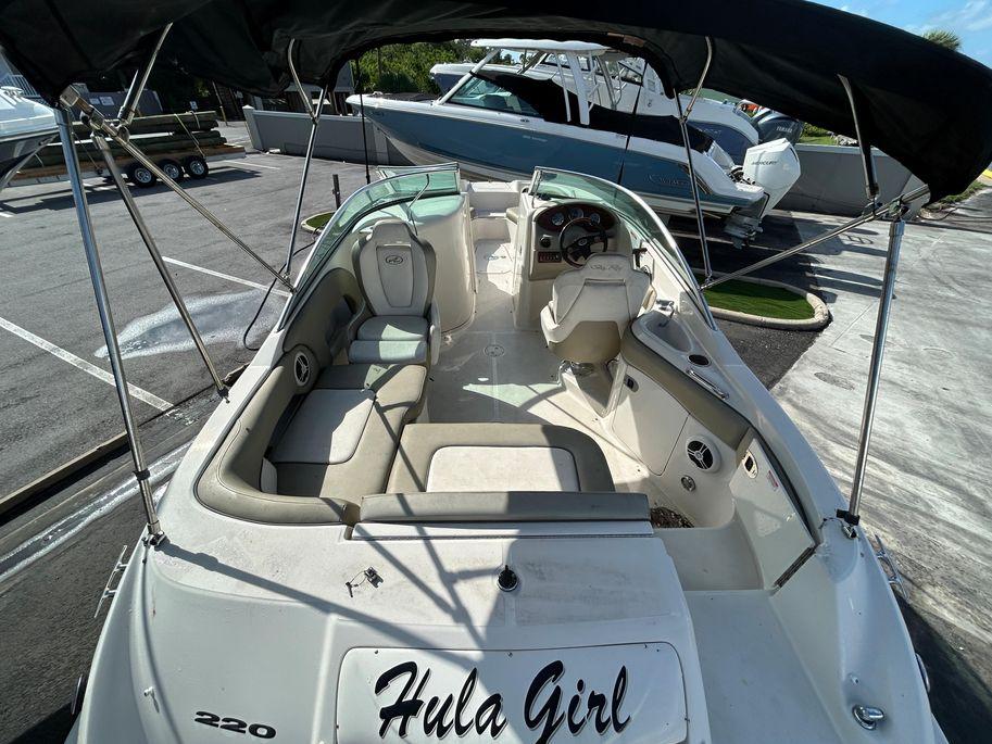 2007 Sea Ray 220 sundeck