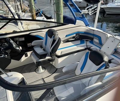 Yamaha Boats 242 X image