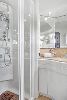 Azimut 85 Ultimate image