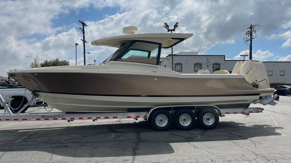Chris-Craft Calypso 32